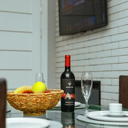 Rentpoint - Fresco Apartment *